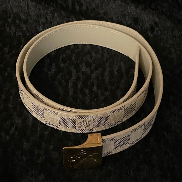 Louis Vuitton Damier Azur belt- If my pictures are needed please send a request - Picture 7 of 10